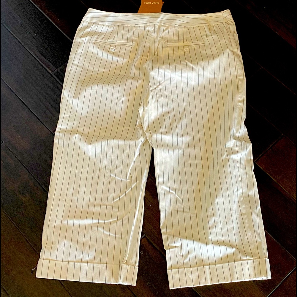 Ellen Tracy Wide leg style pinstripe pants size 14